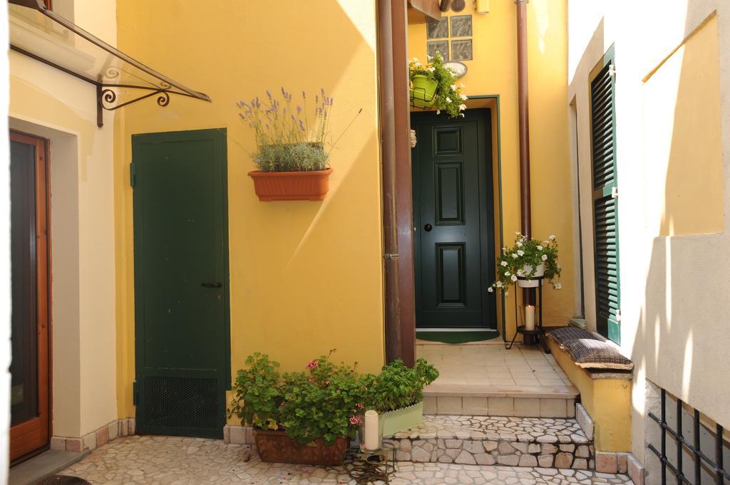 B&B Aurora Domus D'A-Mare Pesaro Zewnętrze zdjęcie