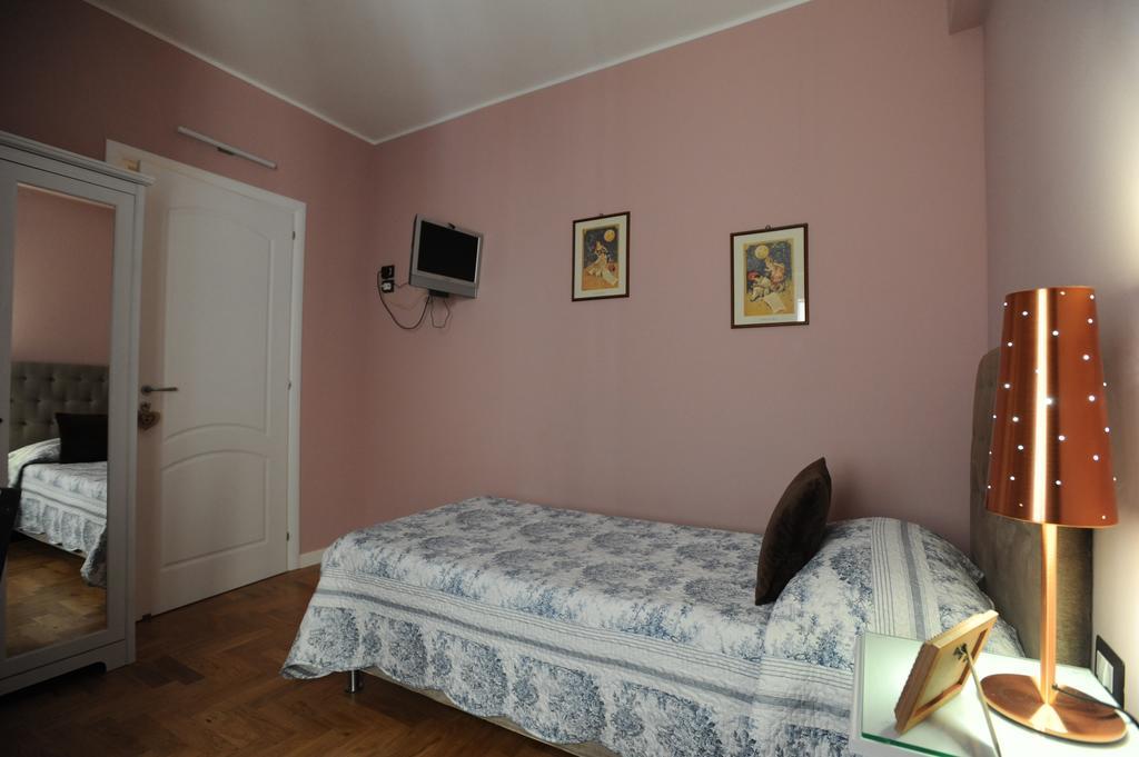 B&B Aurora Domus D'A-Mare Pesaro Pokój zdjęcie